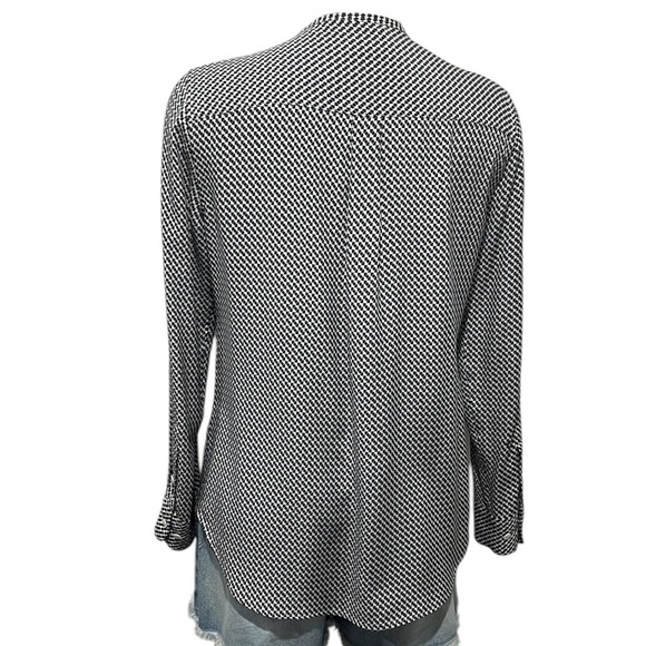 Equipment Lynn black & White geometric print silk button down blouse size S - Picture 3 of 8